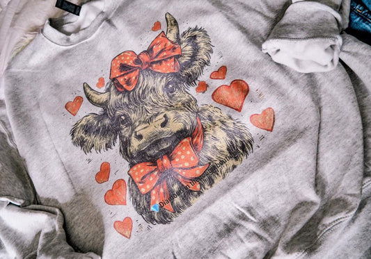 Valentines cow -Crewneck