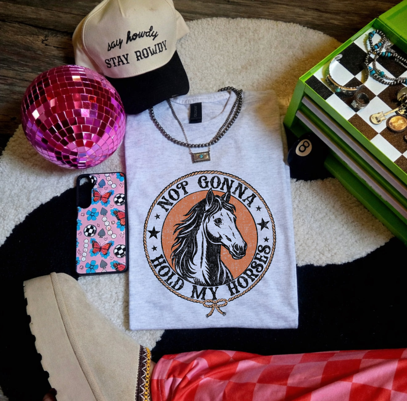 Not gonna hold my horses-graphic tee