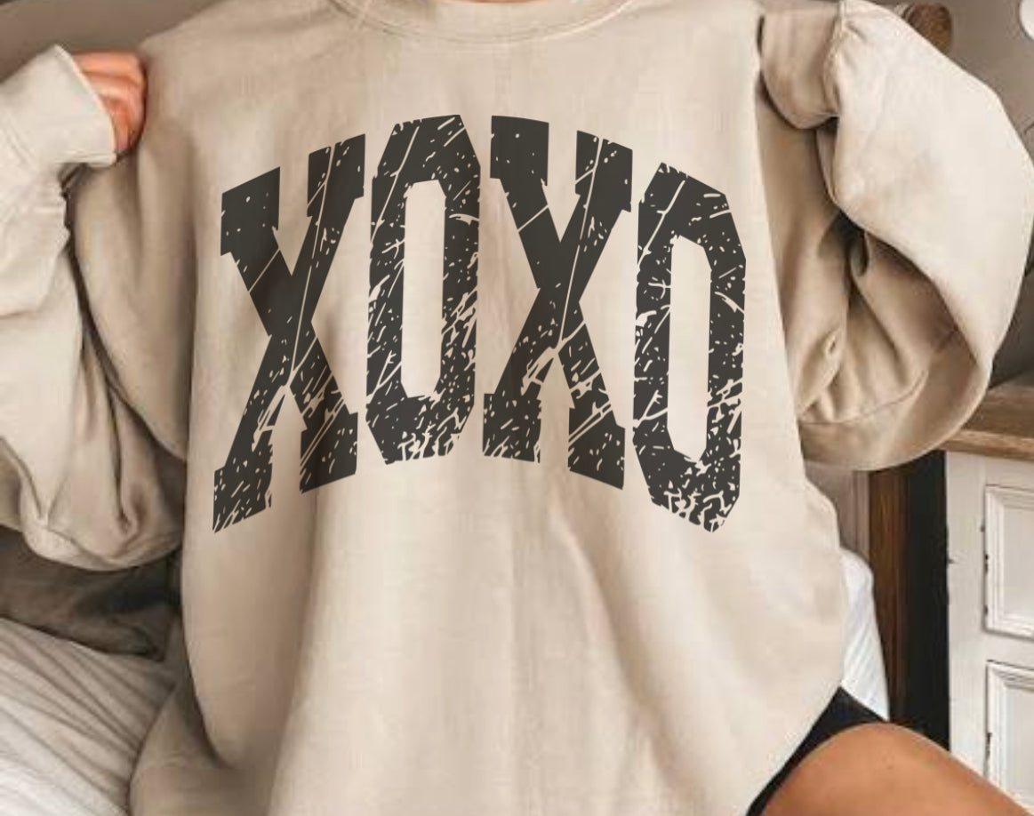 XOXO-crewneck
