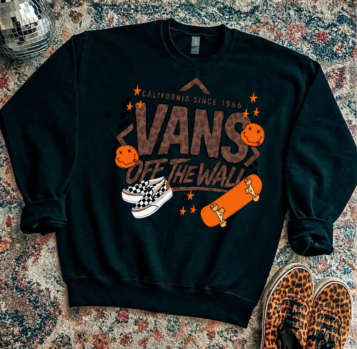 V@ns off the wall-sweatshirt