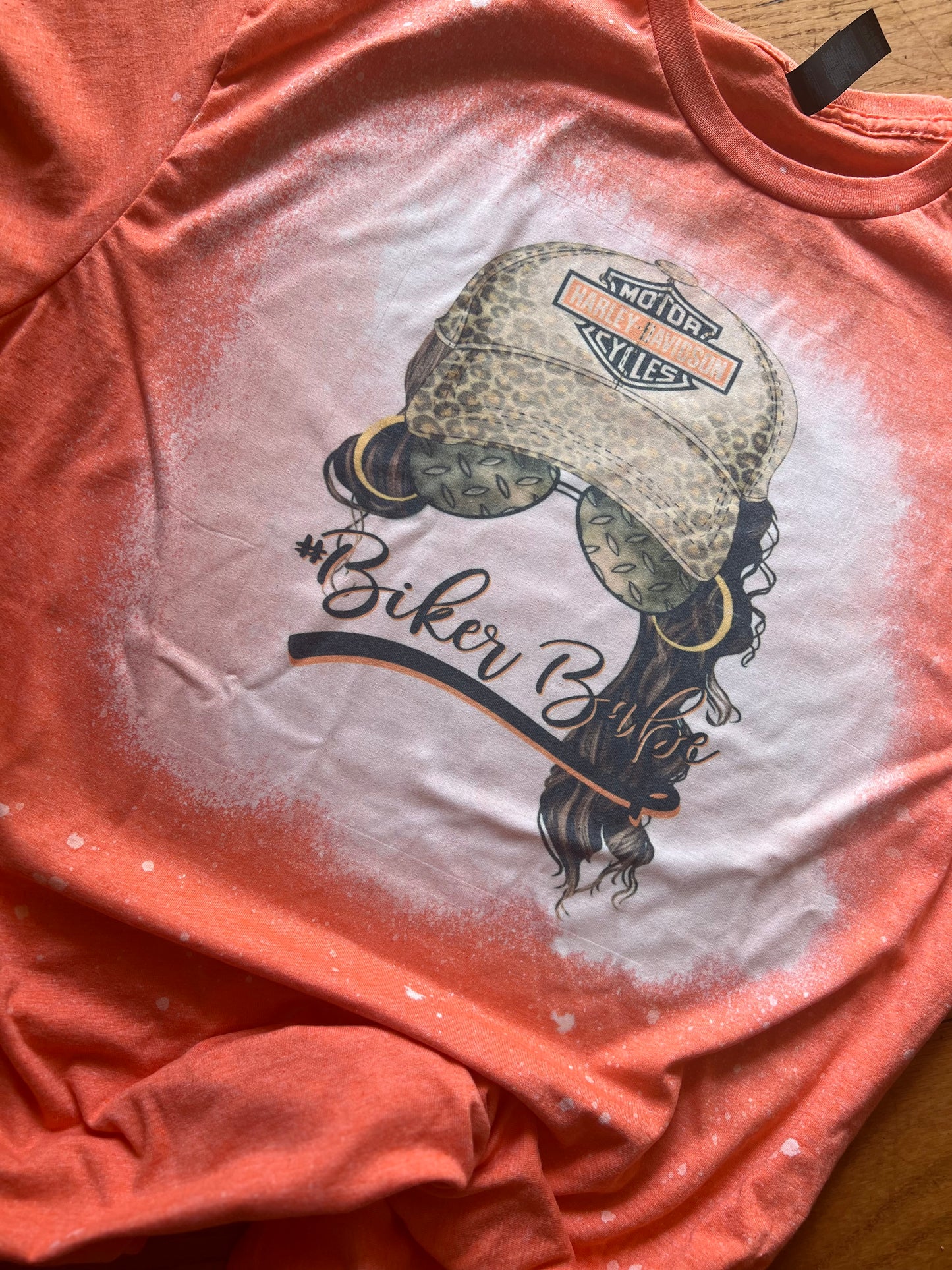 Biker babe-Bleached Tee